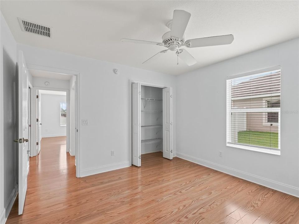 Под контрактом: $329,900 (3 спален, 2 ванн, 1889 Квадратных фут)