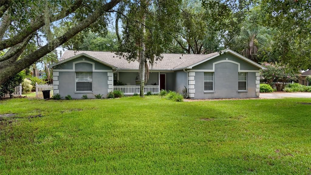 最近售出: $375,000 (3 贝兹, 2 浴室, 1704 平方英尺)