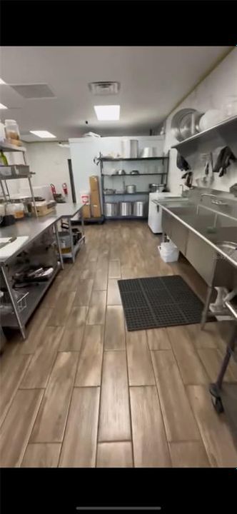 На продажу: $135,000 (0 спален, 0 ванн, 1080 Квадратных фут)