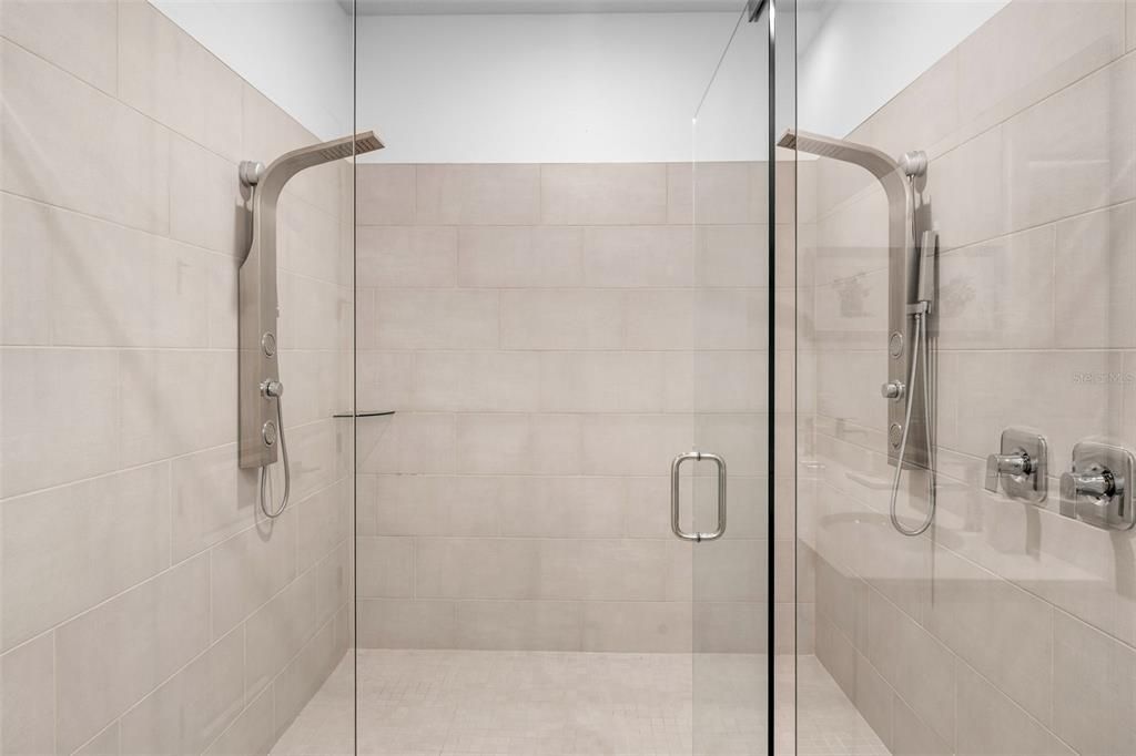 待售: $2,650,000 (9 贝兹, 10 浴室, 6300 平方英尺)