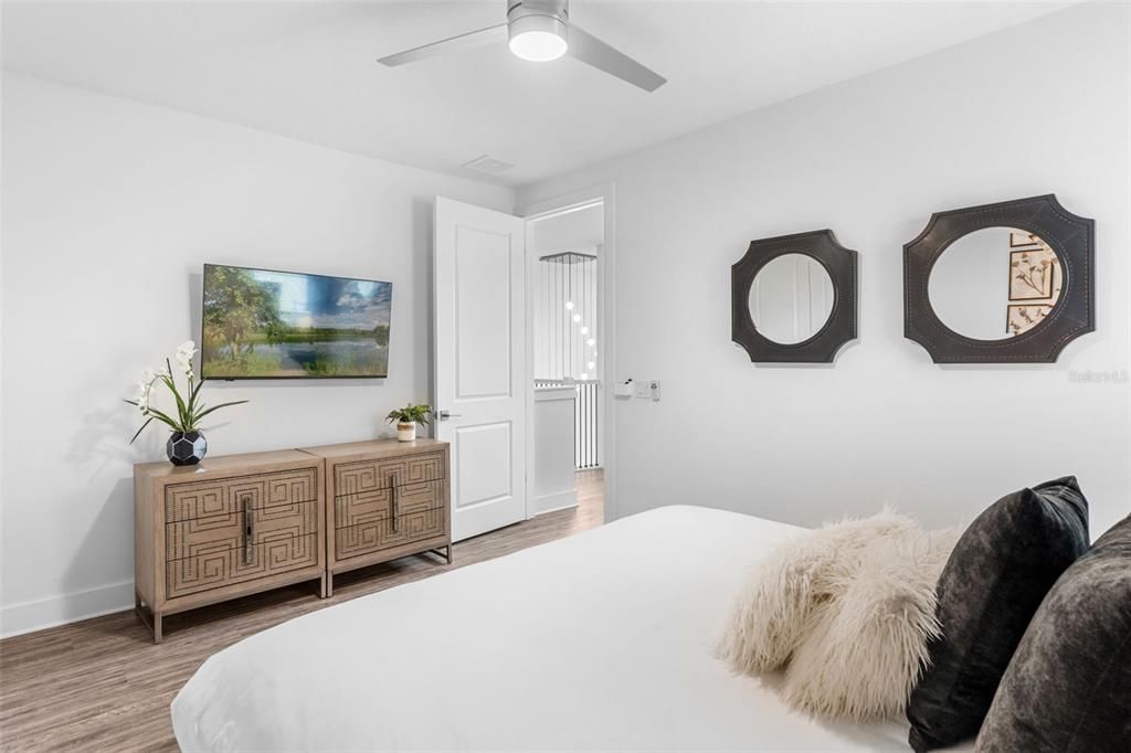 待售: $2,650,000 (9 贝兹, 10 浴室, 6300 平方英尺)