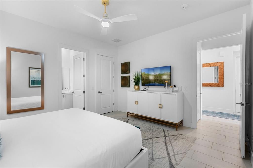 待售: $2,650,000 (9 贝兹, 10 浴室, 6300 平方英尺)