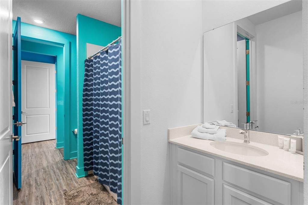 待售: $2,650,000 (9 贝兹, 10 浴室, 6300 平方英尺)