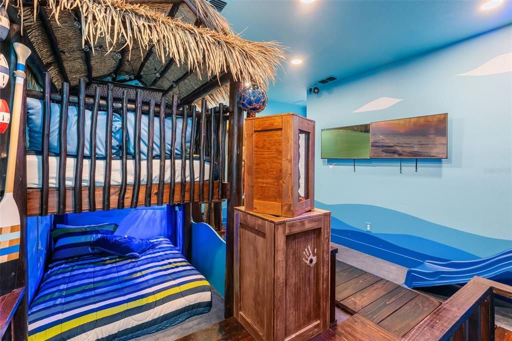 待售: $2,650,000 (9 贝兹, 10 浴室, 6300 平方英尺)