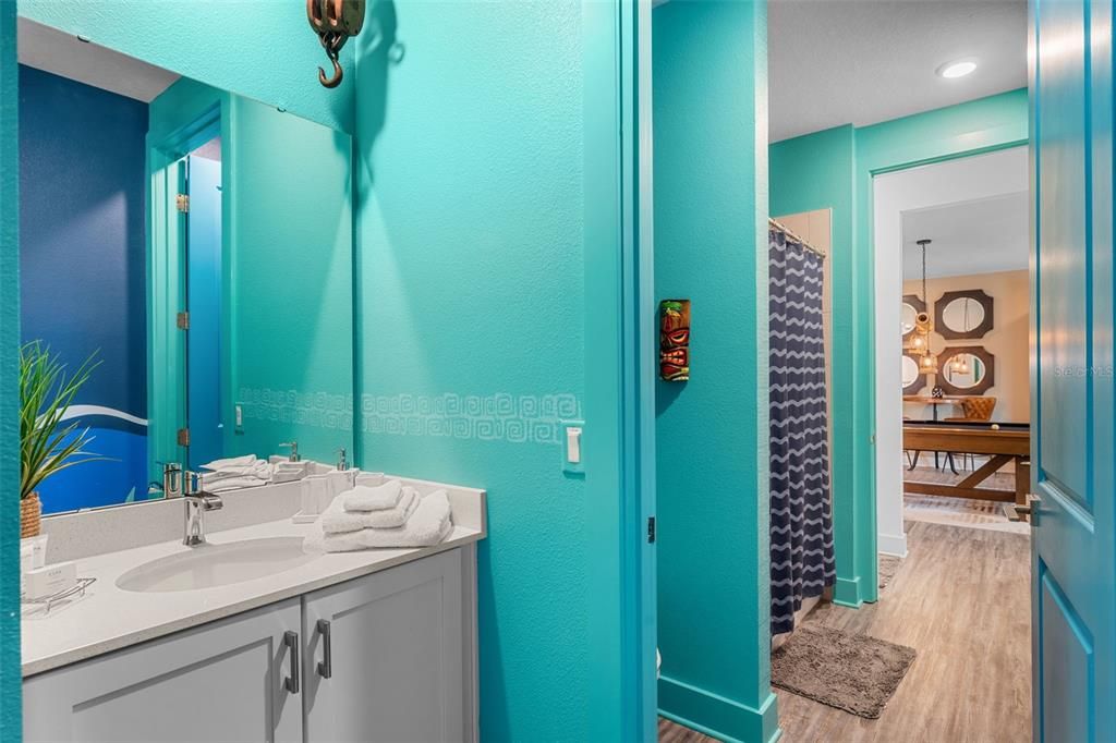 待售: $2,650,000 (9 贝兹, 10 浴室, 6300 平方英尺)