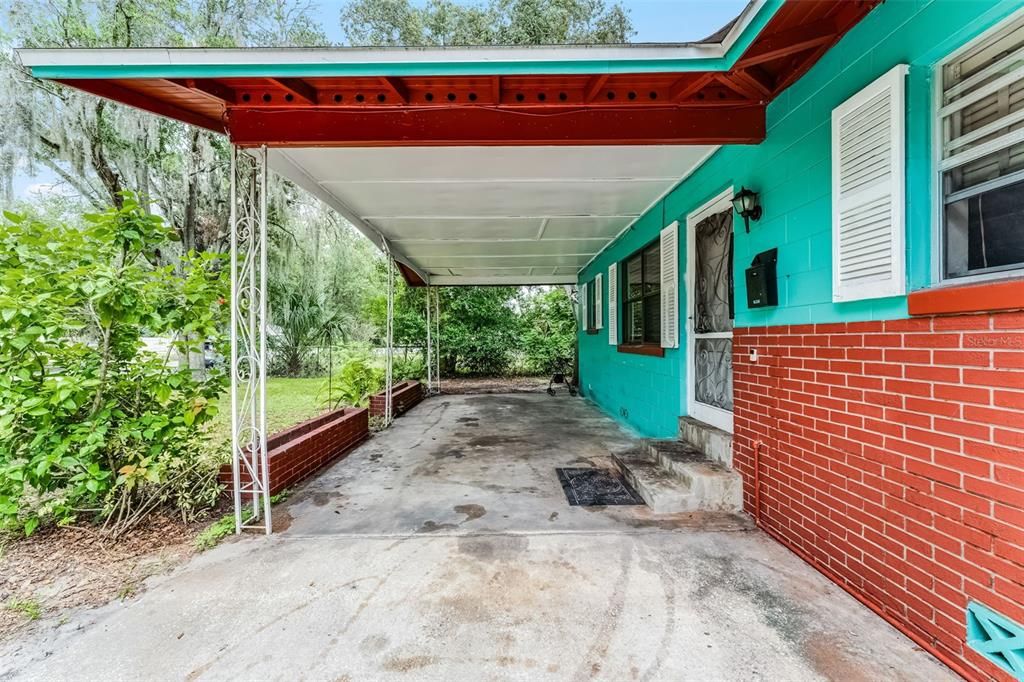 Active With Contract: $725,000 (4 beds, 2 baths, 1008 Square Feet)