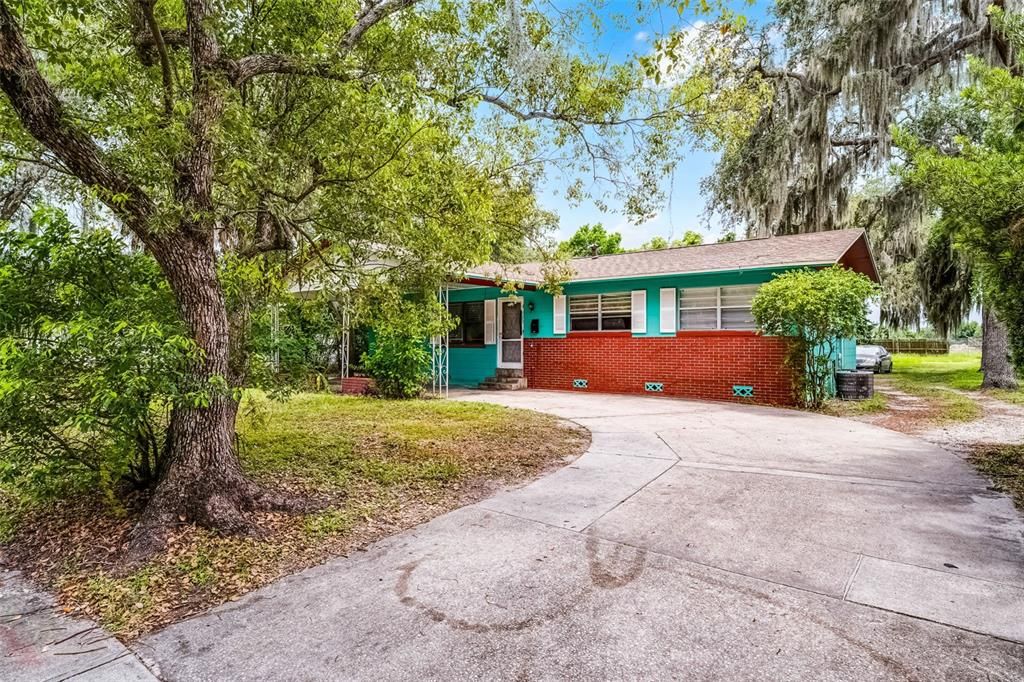 Active With Contract: $725,000 (4 beds, 2 baths, 1008 Square Feet)