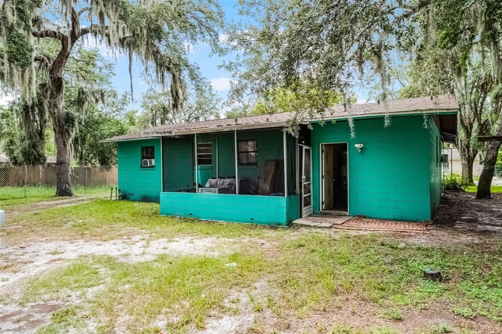 Active With Contract: $725,000 (4 beds, 2 baths, 1008 Square Feet)