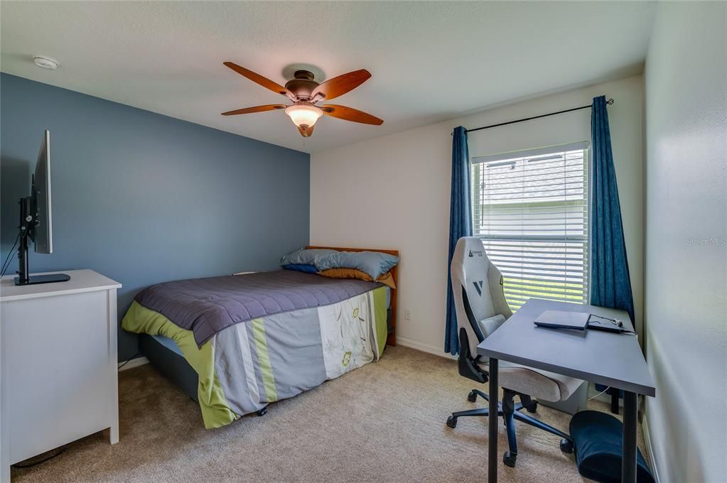 Activo con contrato: $355,000 (3 camas, 2 baños, 1783 Pies cuadrados)