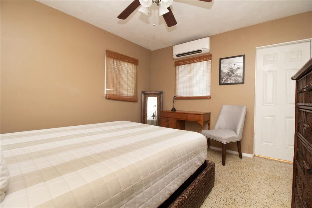 En Venta: $785,000 (4 camas, 0 baños, 1700 Pies cuadrados)