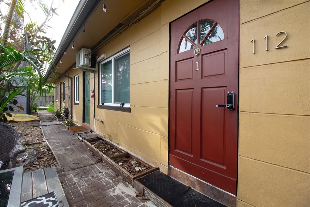 En Venta: $785,000 (4 camas, 0 baños, 1700 Pies cuadrados)