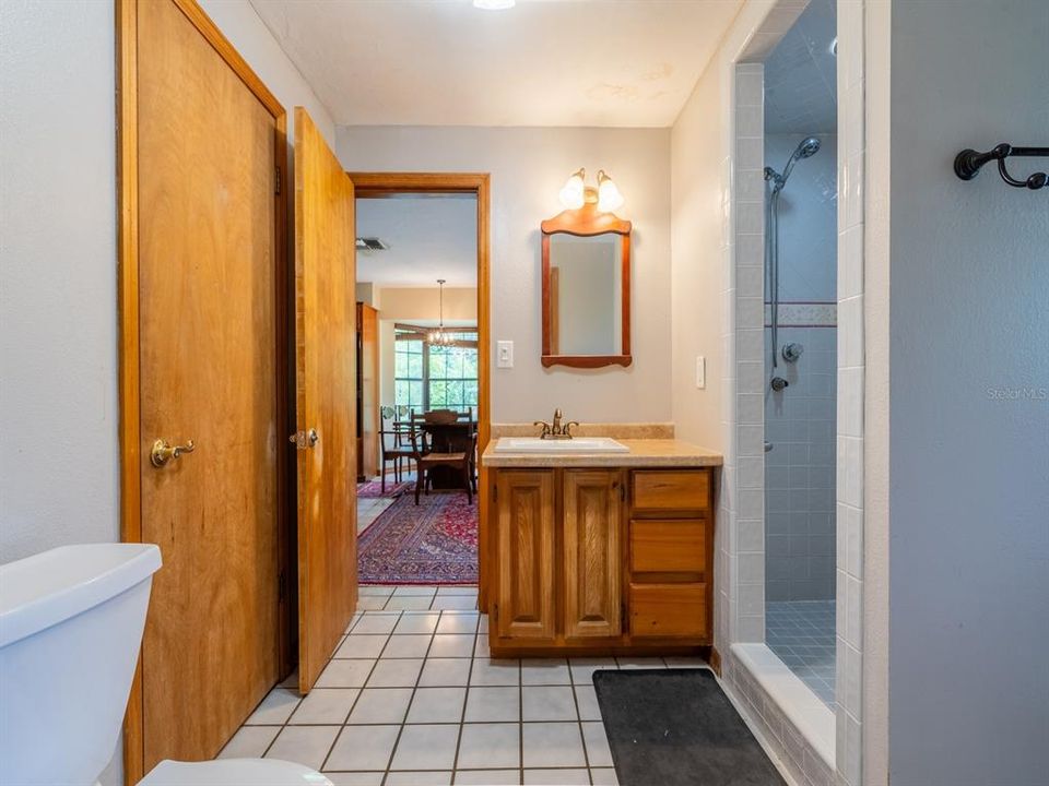 For Sale: $340,000 (3 beds, 2 baths, 1663 Square Feet)