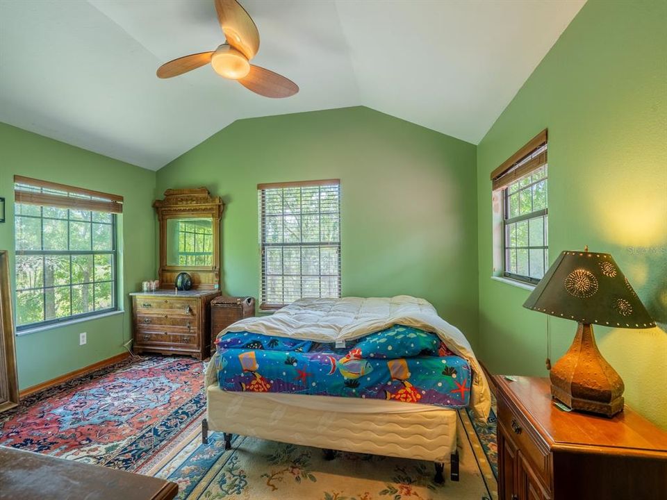 For Sale: $340,000 (3 beds, 2 baths, 1663 Square Feet)