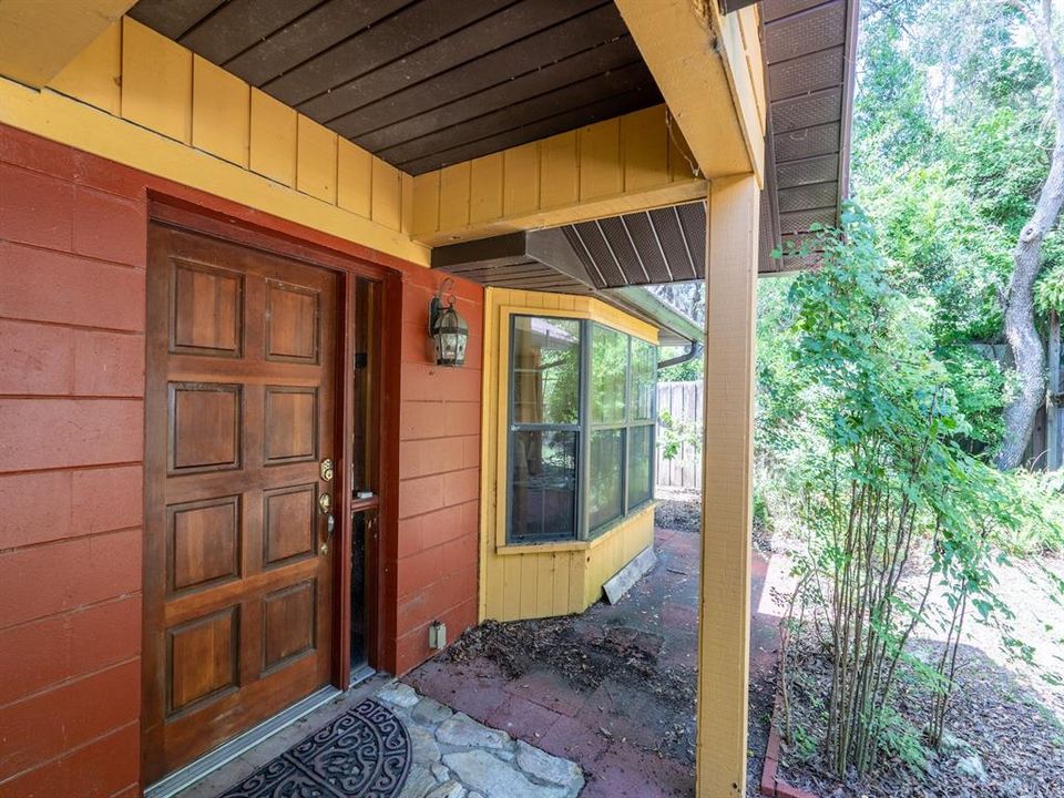 For Sale: $340,000 (3 beds, 2 baths, 1663 Square Feet)