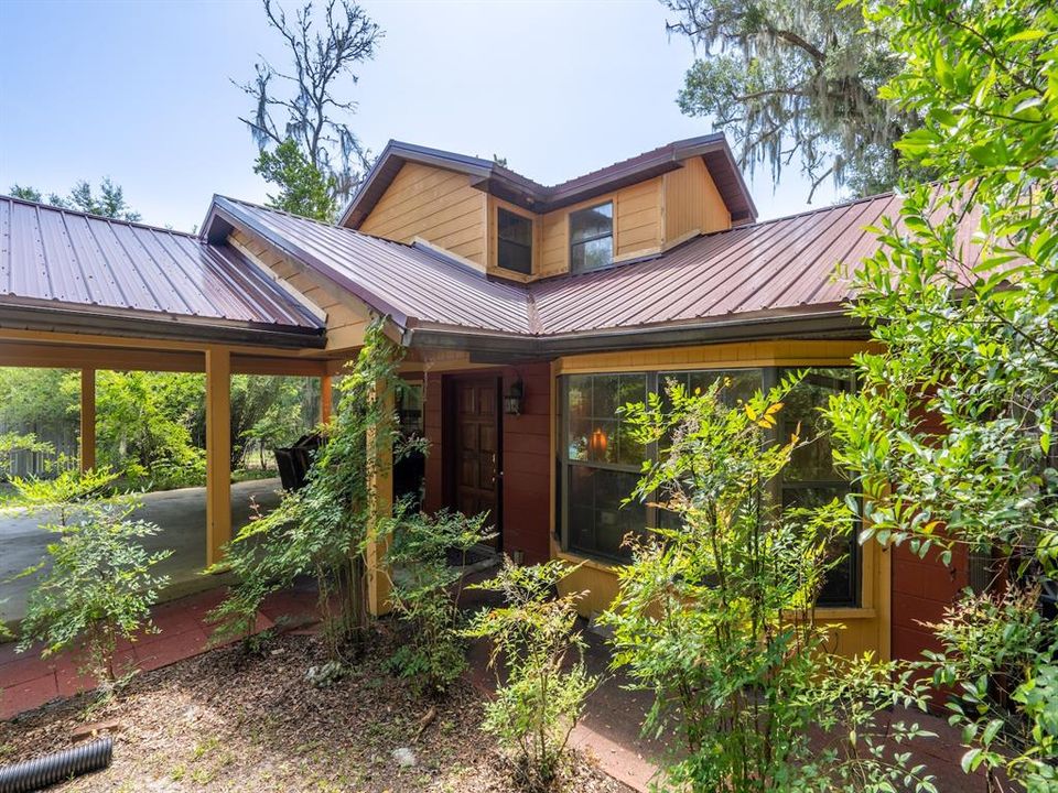 For Sale: $340,000 (3 beds, 2 baths, 1663 Square Feet)