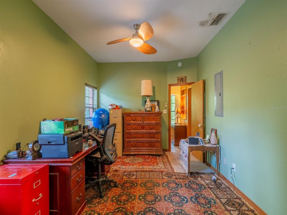 For Sale: $340,000 (3 beds, 2 baths, 1663 Square Feet)