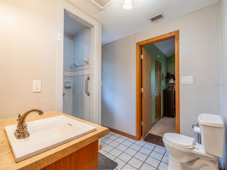 For Sale: $340,000 (3 beds, 2 baths, 1663 Square Feet)