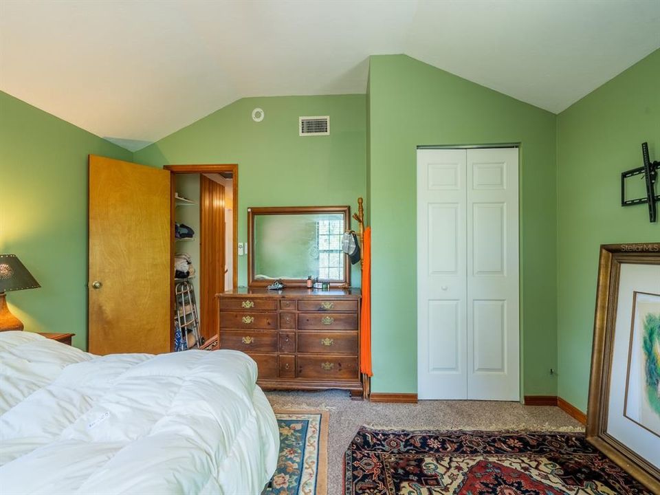 For Sale: $340,000 (3 beds, 2 baths, 1663 Square Feet)