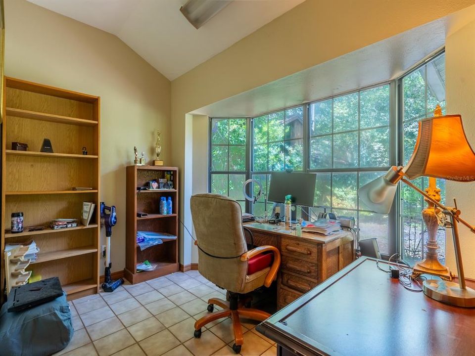 For Sale: $340,000 (3 beds, 2 baths, 1663 Square Feet)