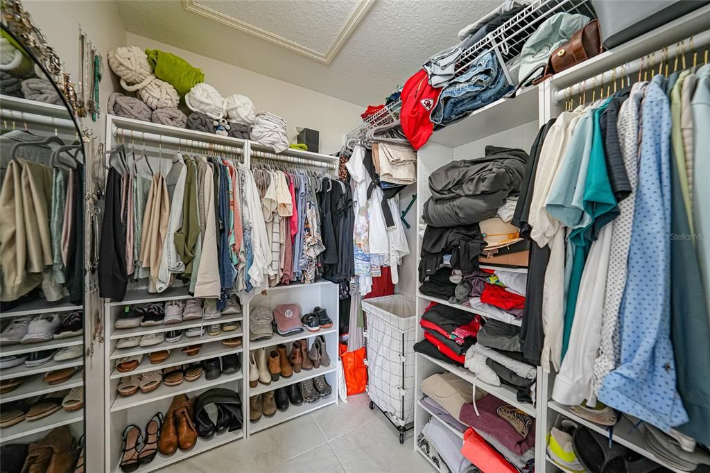 Activo con contrato: $450,000 (3 camas, 2 baños, 1834 Pies cuadrados)