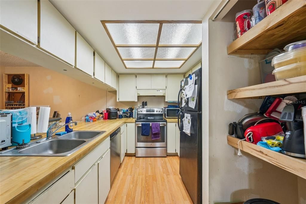 For Sale: $462,000 (4 beds, 0 baths, 1902 Square Feet)