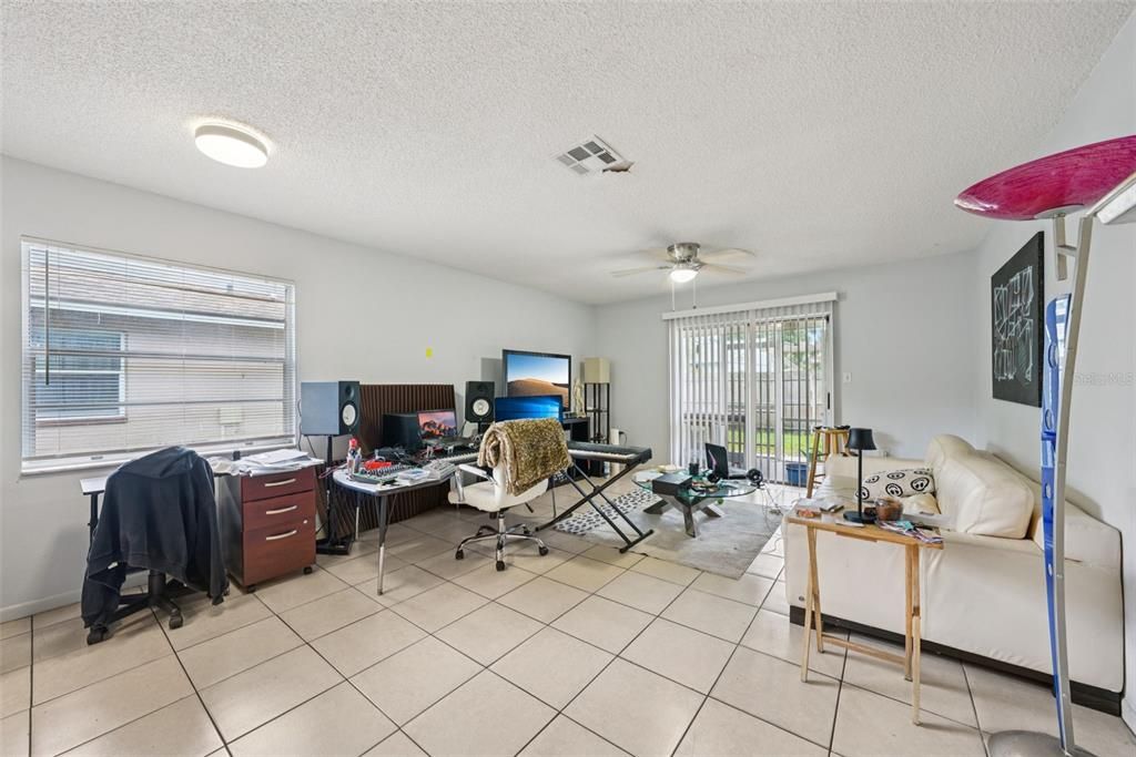 For Sale: $462,000 (4 beds, 0 baths, 1902 Square Feet)