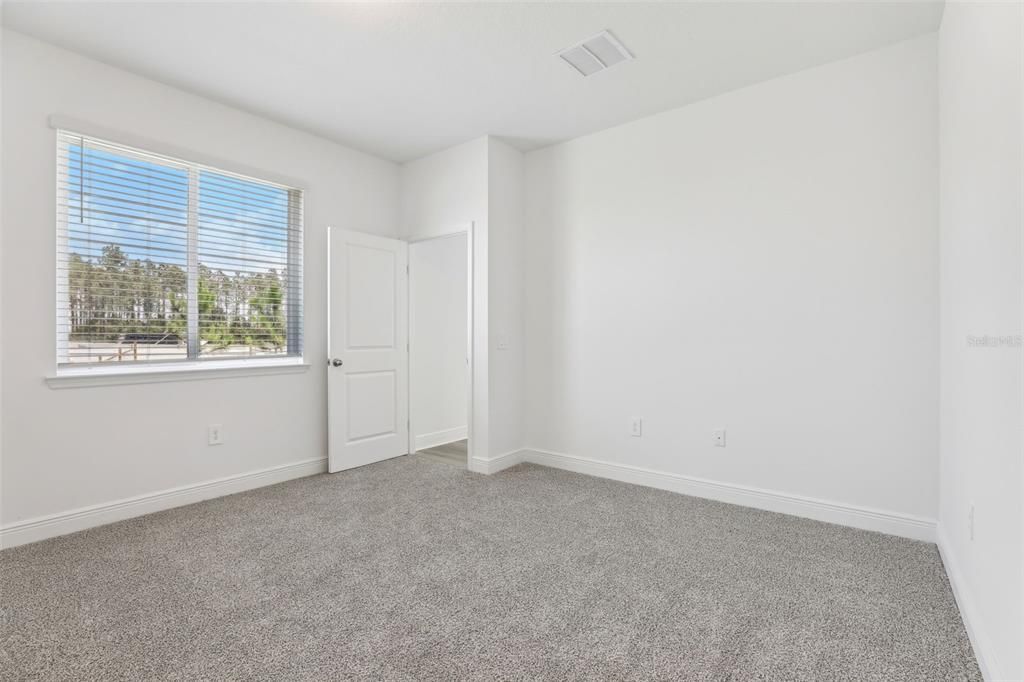 На продажу: $418,074 (4 спален, 2 ванн, 2054 Квадратных фут)