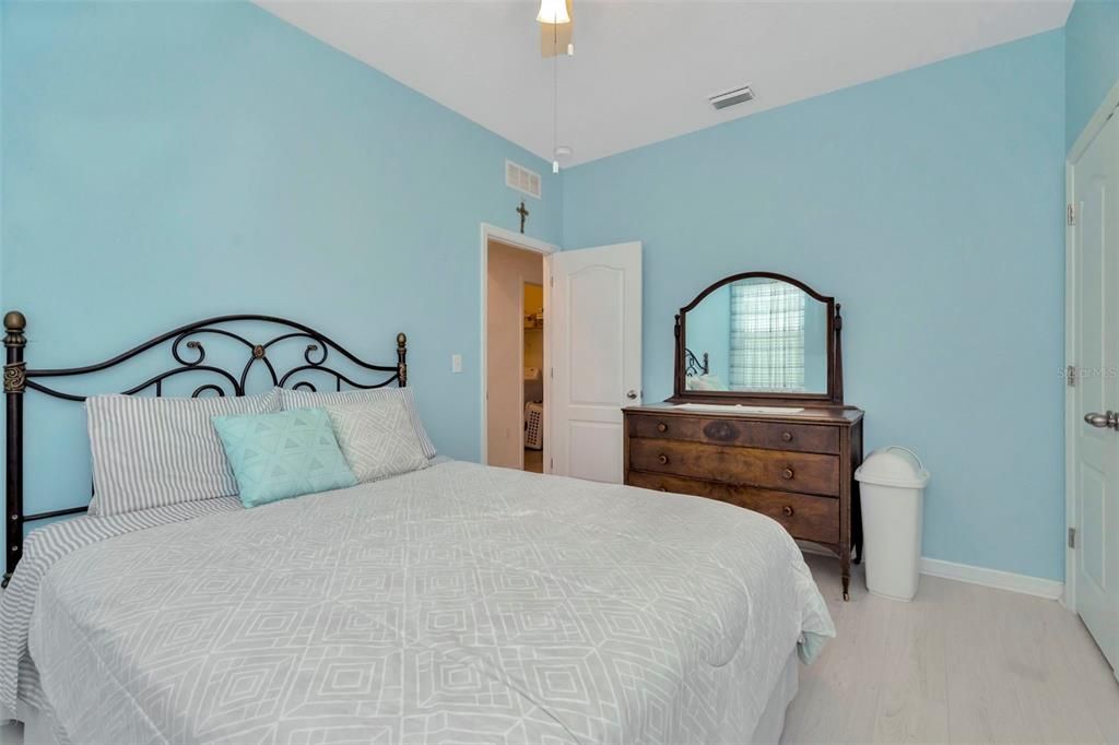 Под контрактом: $305,000 (3 спален, 2 ванн, 1753 Квадратных фут)