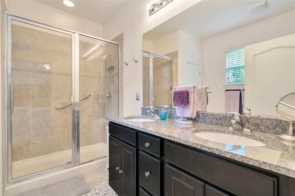 Под контрактом: $305,000 (3 спален, 2 ванн, 1753 Квадратных фут)