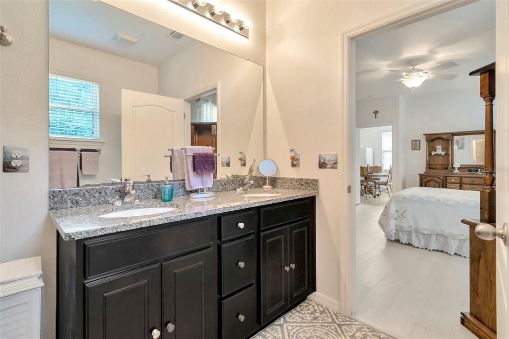 Под контрактом: $305,000 (3 спален, 2 ванн, 1753 Квадратных фут)