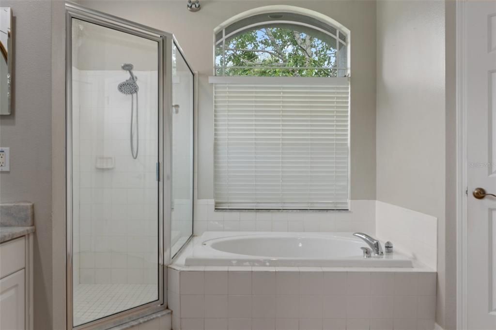 For Sale: $369,900 (4 beds, 3 baths, 2299 Square Feet)