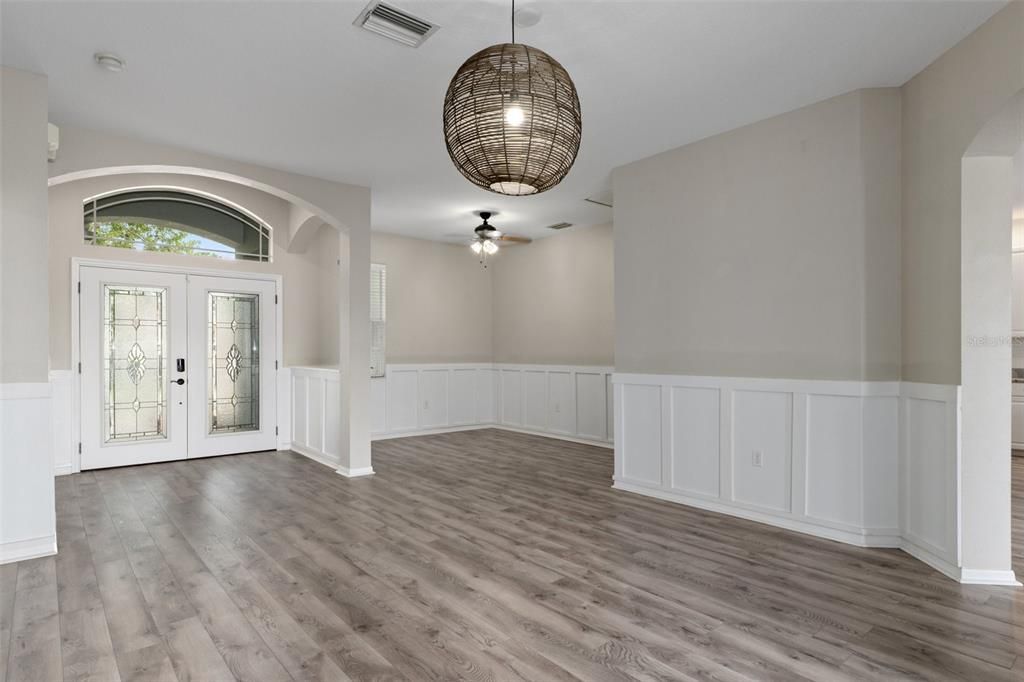 For Sale: $369,900 (4 beds, 3 baths, 2299 Square Feet)