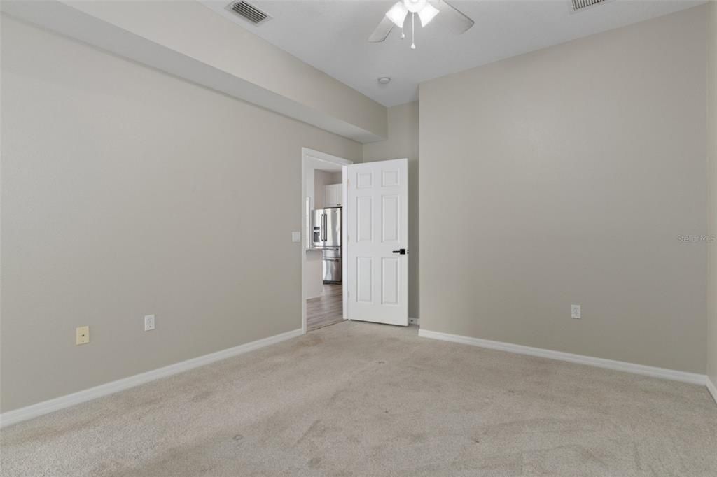 For Sale: $369,900 (4 beds, 3 baths, 2299 Square Feet)