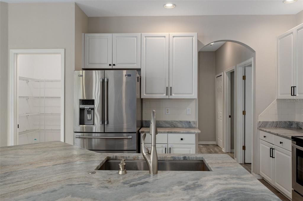 For Sale: $369,900 (4 beds, 3 baths, 2299 Square Feet)