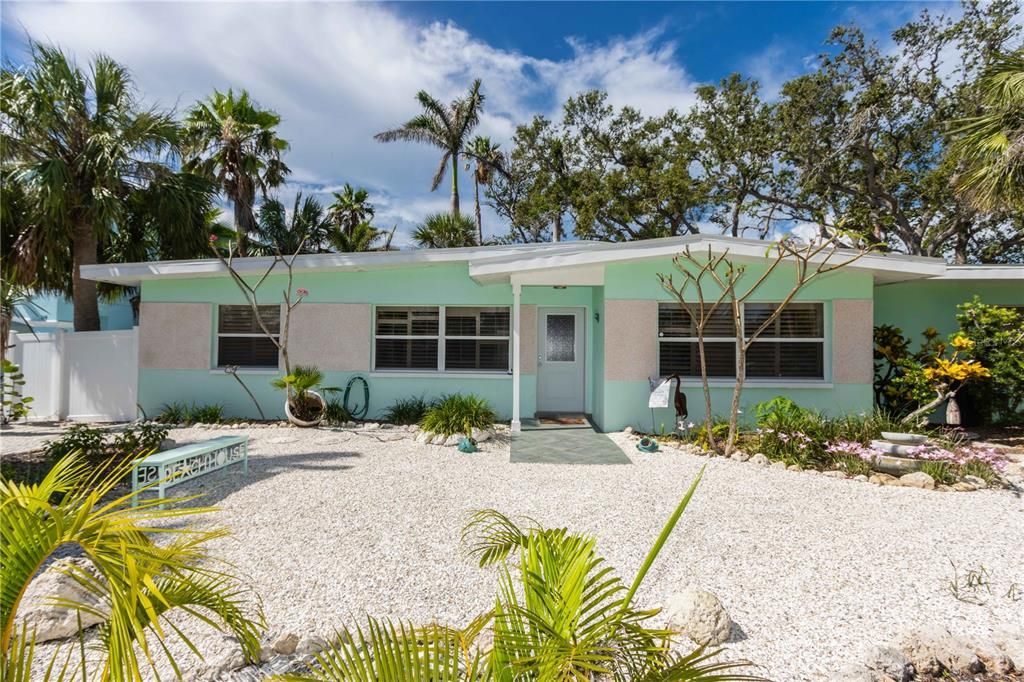 Недавно продано: $775,000 (3 спален, 3 ванн, 2316 Квадратных фут)