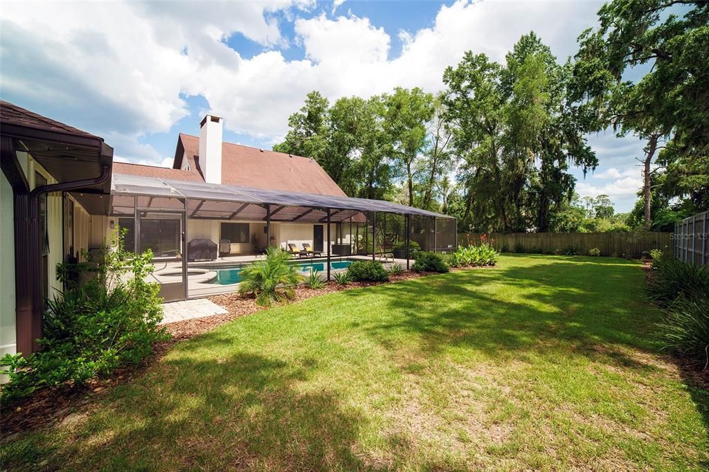 合同活跃: $1,195,000 (4 贝兹, 4 浴室, 4500 平方英尺)