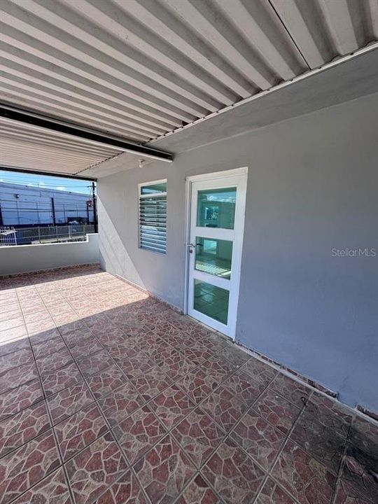 Под контрактом: $325,000 (0 спален, 0 ванн, 2338 Квадратных фут)