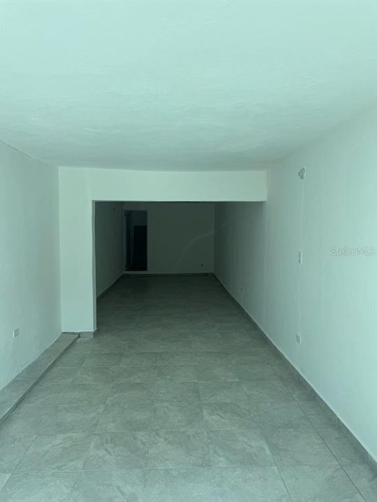 Под контрактом: $325,000 (0 спален, 0 ванн, 2338 Квадратных фут)