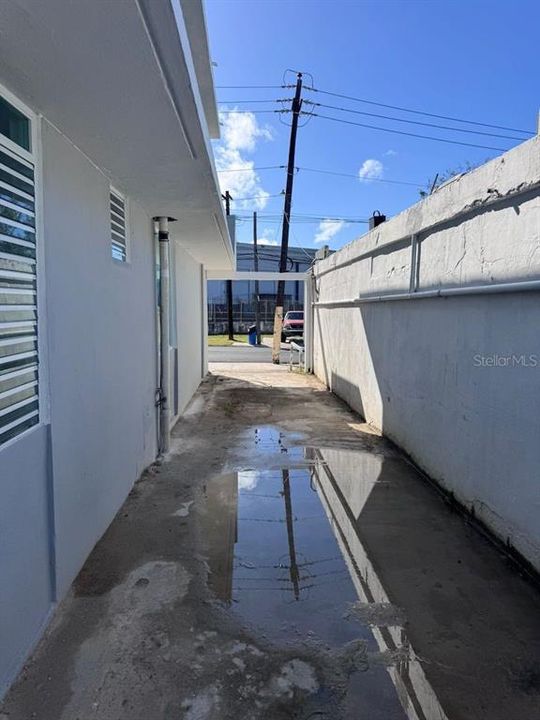 Под контрактом: $325,000 (0 спален, 0 ванн, 2338 Квадратных фут)