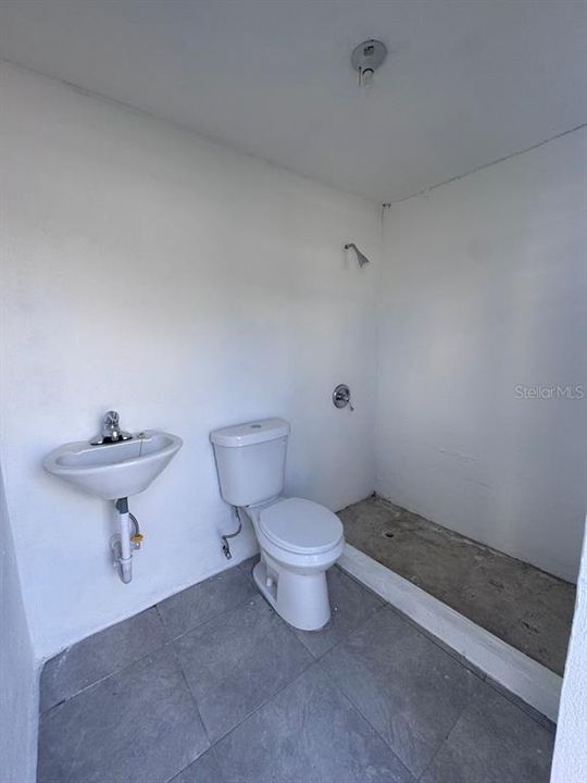 Под контрактом: $325,000 (0 спален, 0 ванн, 2338 Квадратных фут)