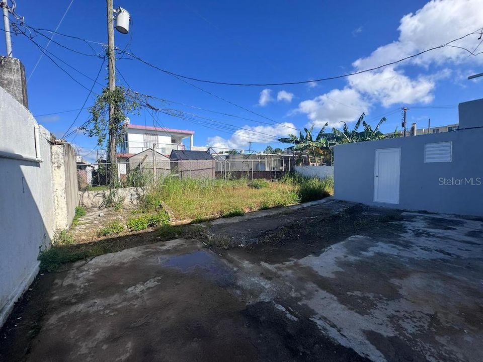 Под контрактом: $325,000 (0 спален, 0 ванн, 2338 Квадратных фут)