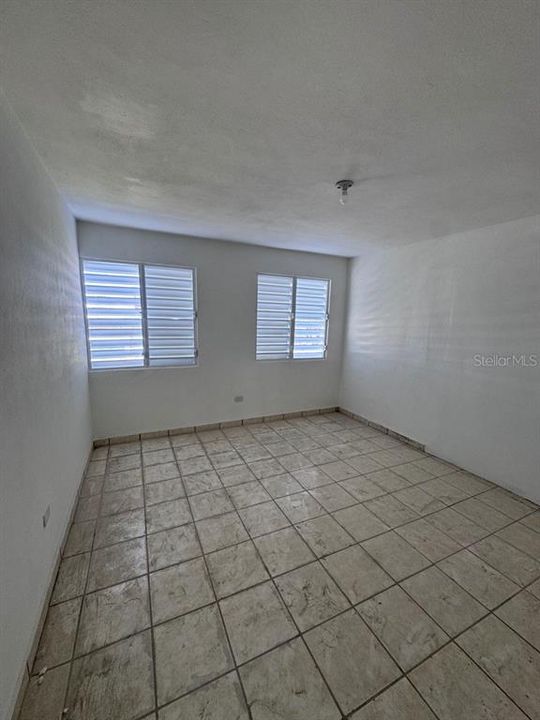 Под контрактом: $325,000 (0 спален, 0 ванн, 2338 Квадратных фут)