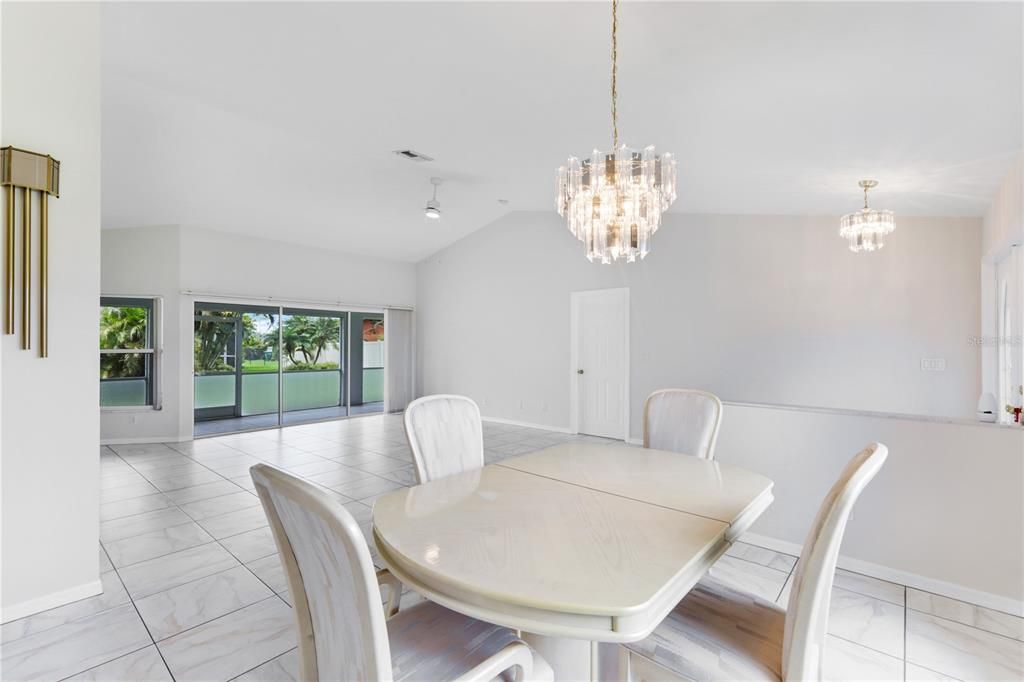 For Sale: $349,900 (3 beds, 2 baths, 1531 Square Feet)