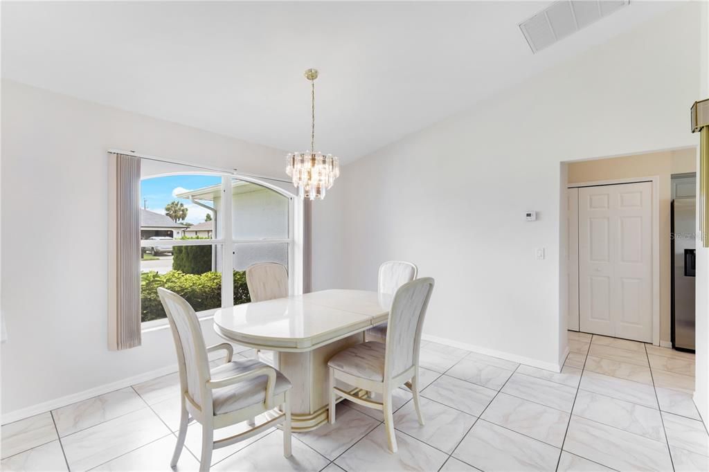 For Sale: $349,900 (3 beds, 2 baths, 1531 Square Feet)