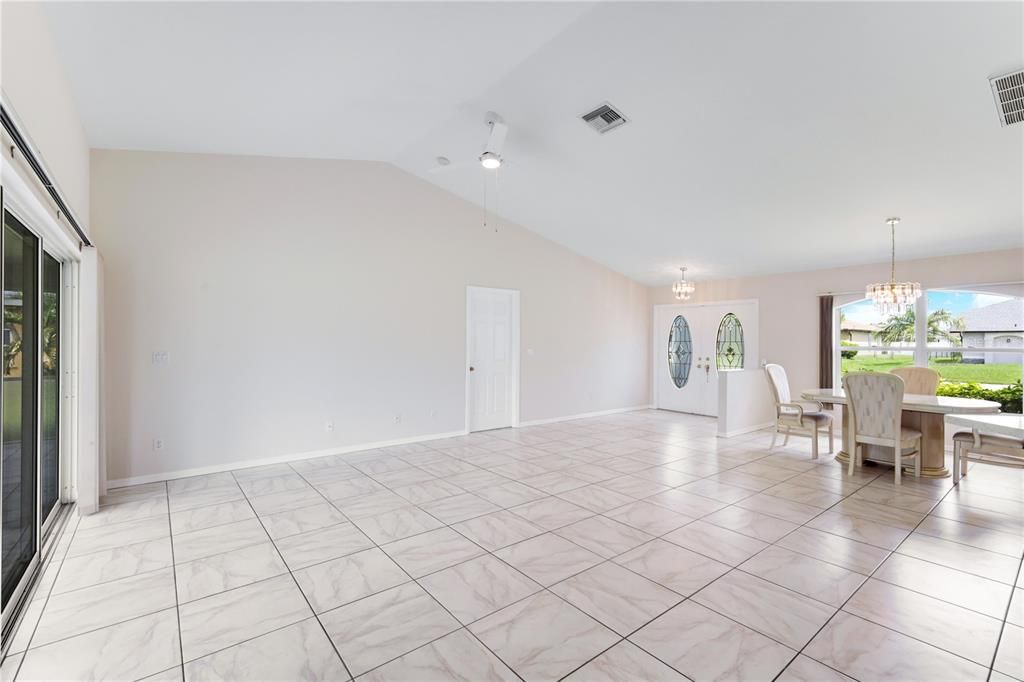 For Sale: $349,900 (3 beds, 2 baths, 1531 Square Feet)