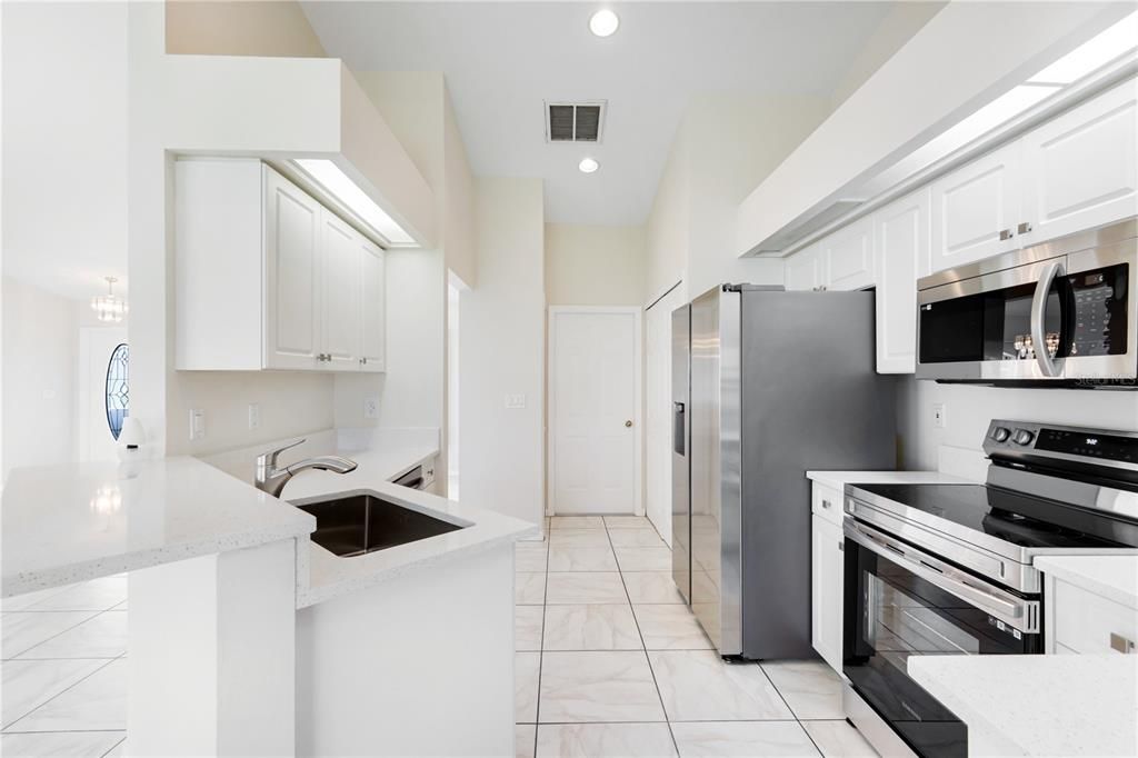 For Sale: $349,900 (3 beds, 2 baths, 1531 Square Feet)