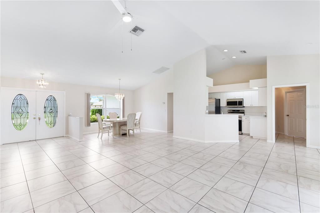 For Sale: $349,900 (3 beds, 2 baths, 1531 Square Feet)