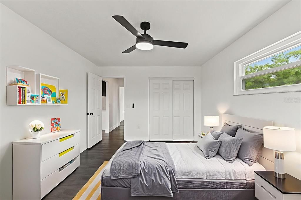 Active With Contract: $289,900 (3 beds, 1 baths, 1359 Square Feet)