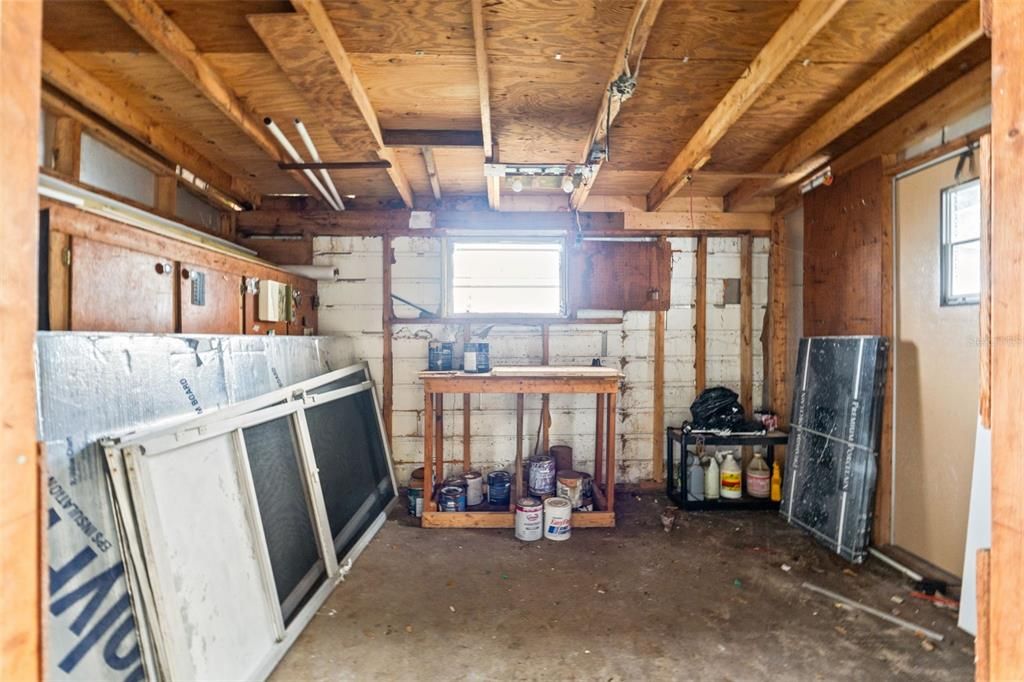 Active With Contract: $289,900 (3 beds, 1 baths, 1359 Square Feet)