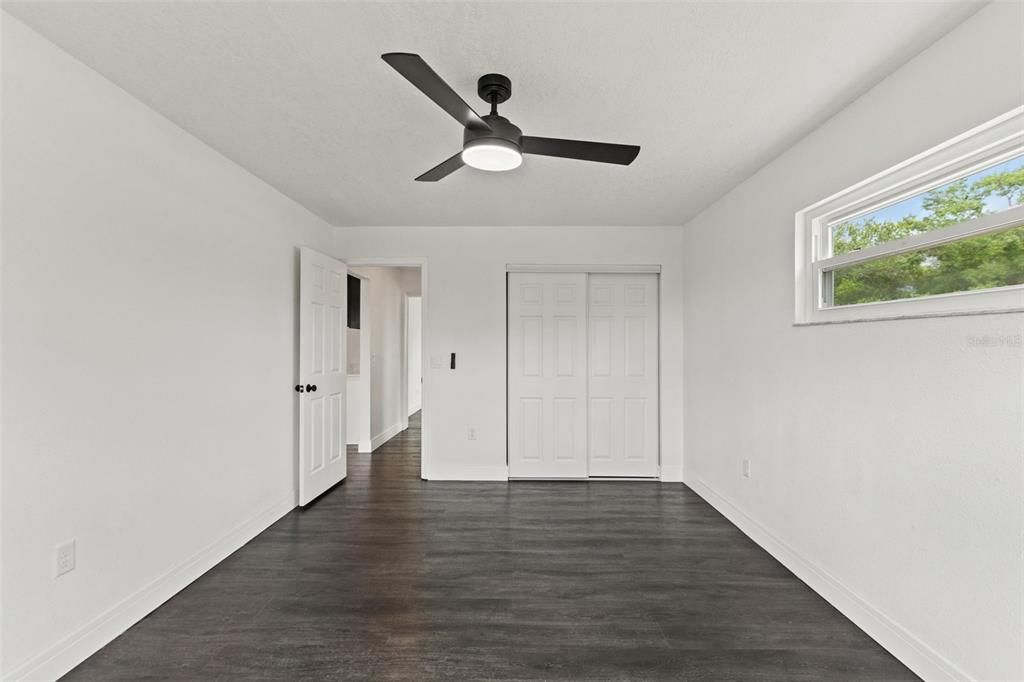 Active With Contract: $289,900 (3 beds, 1 baths, 1359 Square Feet)